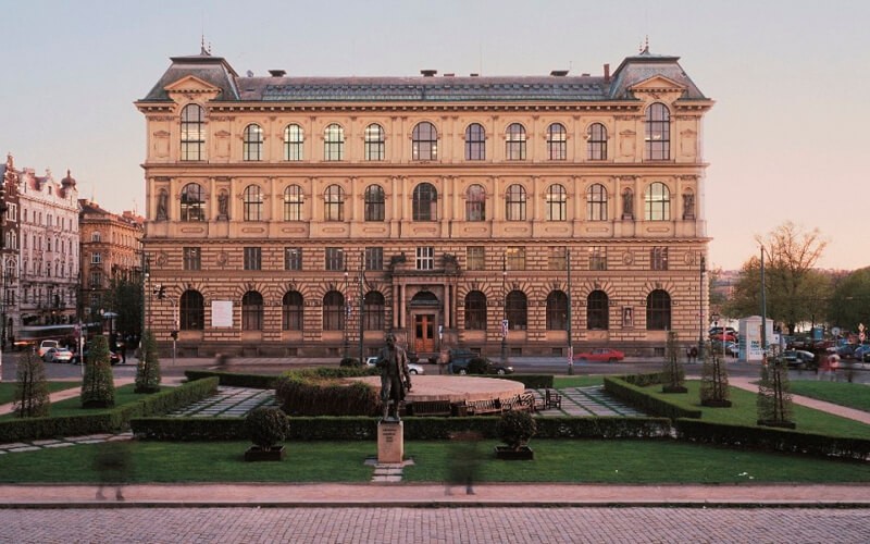 Годовой курс (фаундейшн) чешского языка с 1 сентября 2022/2023